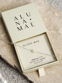 Delicate silver chain bracelet with a freshwater pearl, presented in an Aluna Mae gift box with a “thank you for being my maid of honour” message.