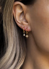 MARGOT. Boucles d'oreilles créoles dorées avec petits zircons cubiques